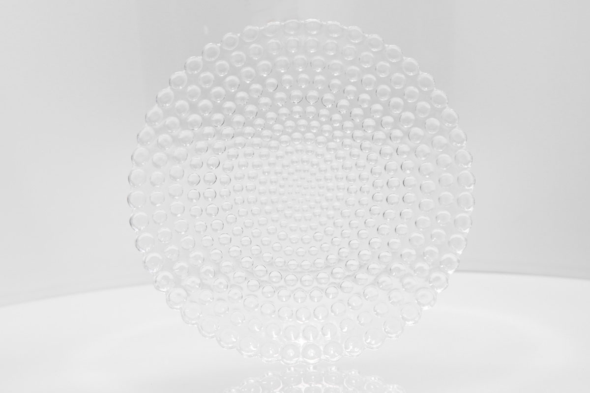 Clear Bubbles Charger Plate