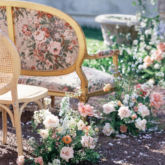 Bouquet Tapestry Loveseat 55"
