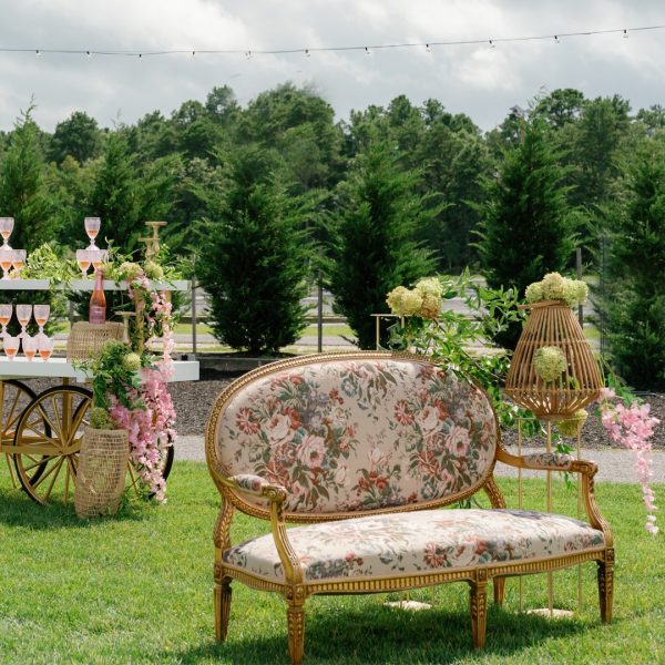 Bouquet Tapestry Loveseat 55"