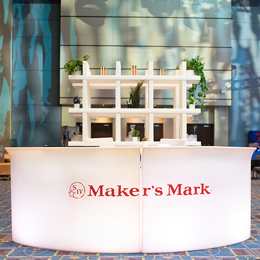 BRANDED Curve Bar BRANDED Curve Bar