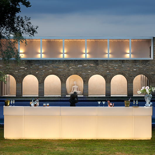 Martini Corner Bar - White Martini Corner Bar - White