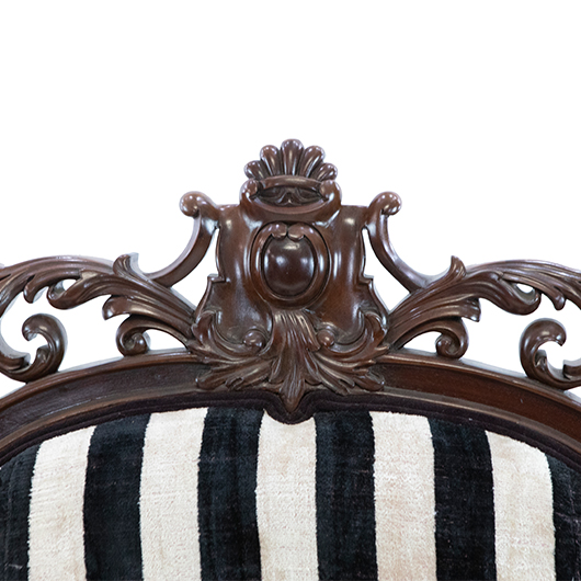 Antique Lion's Head Sofa (1) Antique Lion's Head Sofa (1)