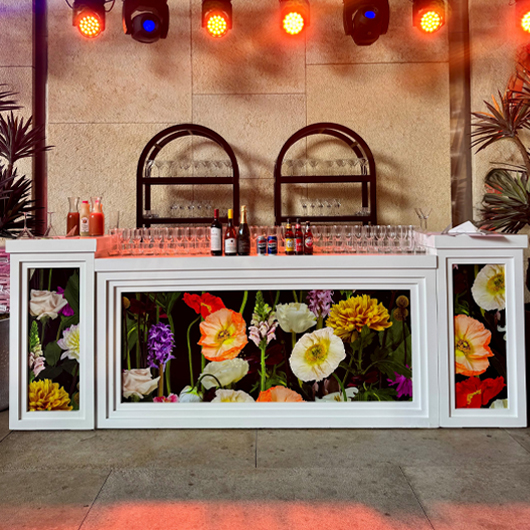 Julien Bar + Columns