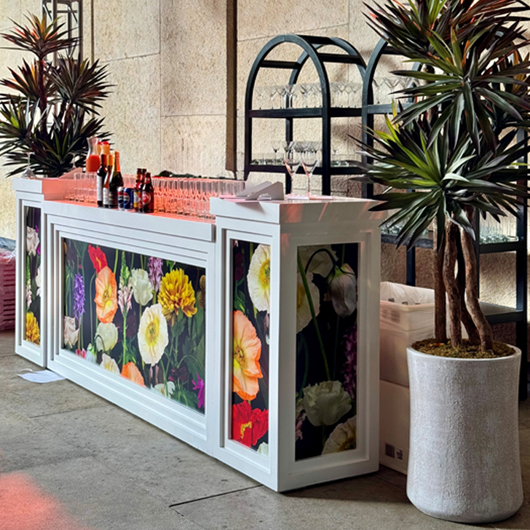 Julien Bar + Columns